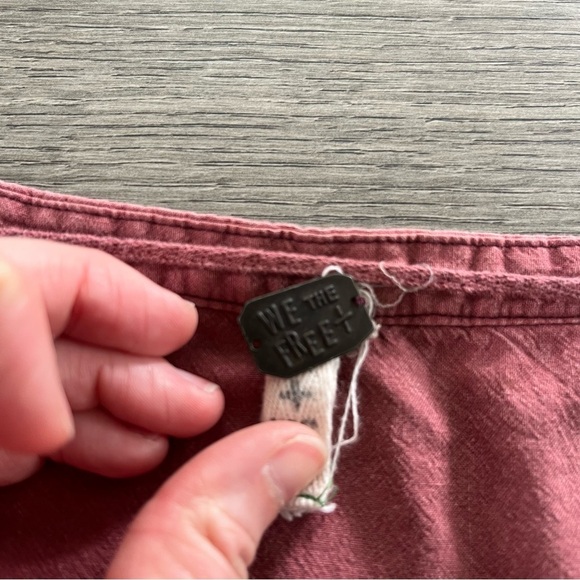 Free People Stargazer Henley Faded Red Boho 3/4 Sleeve Roll Tab Size XS - Picture 4 of 8